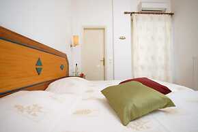 Barbouni Hotel & Studios