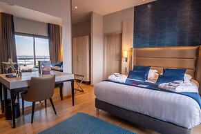 Kyriad Prestige Lyon Est - Saint Priest Eurexpo Hotel and Spa