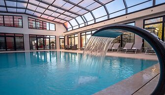 Kyriad Prestige Lyon Est - Saint Priest Eurexpo Hotel and Spa