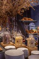 Kyriad Prestige Lyon Est - Saint Priest Eurexpo Hotel and Spa