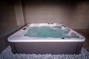 Kyriad Prestige Lyon Est - Saint Priest Eurexpo Hotel and Spa