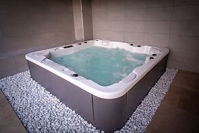 Kyriad Prestige Lyon Est - Saint Priest Eurexpo Hotel and Spa