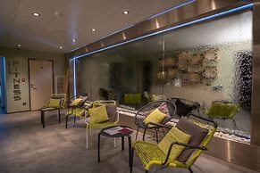 Kyriad Prestige Lyon Est - Saint Priest Eurexpo Hotel and Spa