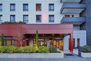 Kyriad Prestige Lyon Est - Saint Priest Eurexpo Hotel and Spa