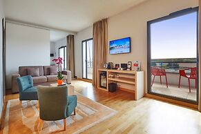 Kyriad Prestige Lyon Est - Saint Priest Eurexpo Hotel and Spa
