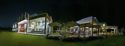 Lariya Resort