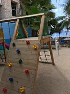 Scuba Lodge & Ocean Suites