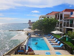 Scuba Lodge & Ocean Suites