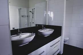 Scuba Lodge & Ocean Suites