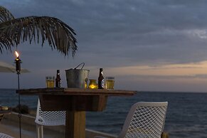 Scuba Lodge & Ocean Suites