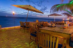 Scuba Lodge & Ocean Suites