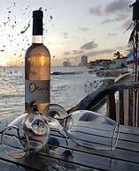 Scuba Lodge & Ocean Suites