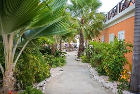 Scuba Lodge & Ocean Suites