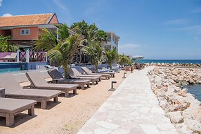 Scuba Lodge & Ocean Suites