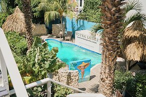 Scuba Lodge & Ocean Suites