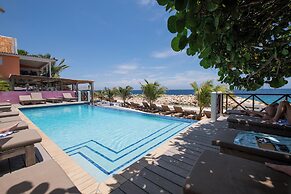 Scuba Lodge & Ocean Suites