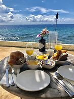 Scuba Lodge & Ocean Suites