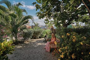Scuba Lodge & Ocean Suites