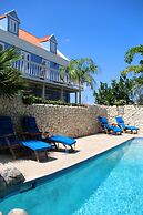 Scuba Lodge & Ocean Suites