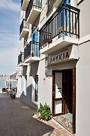 Lucia Hotel