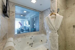 ArtHotel Transamerica Collection