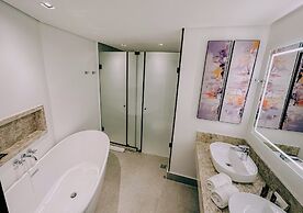 ArtHotel Transamerica Collection