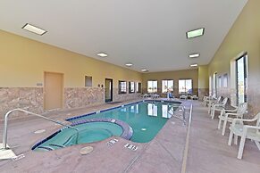 Comfort Inn & Suites Page at Lake Powell