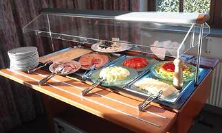 JUNGES HOTEL ZELL AM SEE - Hostel