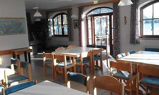 JUNGES HOTEL ZELL AM SEE - Hostel