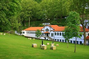 Corredoura Garden Alojamento