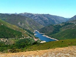 Corredoura Garden Alojamento