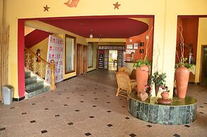 Indismart Woodbourne Resort