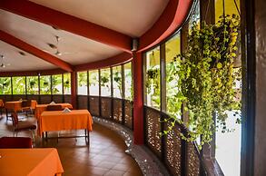 Indismart Woodbourne Resort