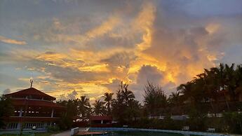 Indismart Woodbourne Resort