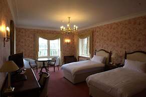 Donnington Grove Country Club