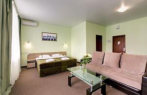 Tan Hotel