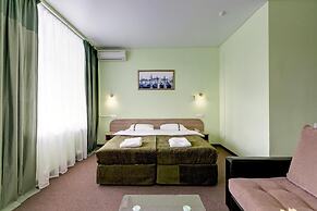 Tan Hotel