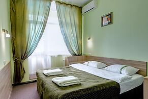Tan Hotel