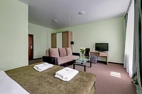 Tan Hotel