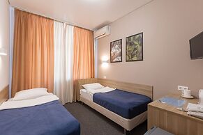 Tan Hotel