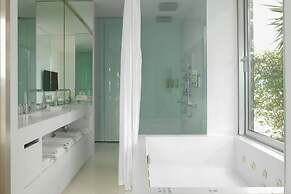 Renaissance Barcelona Fira Hotel