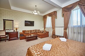 Royal Street Hotel
