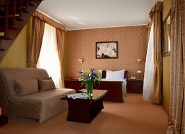 Royal Street Hotel