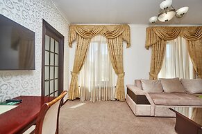 Royal Street Hotel