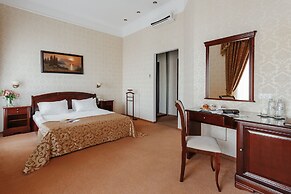 Royal Street Hotel