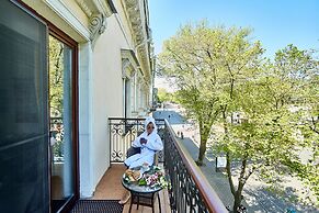 Royal Street Hotel