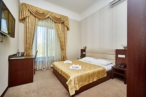 Royal Street Hotel