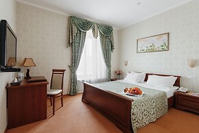 Royal Street Hotel