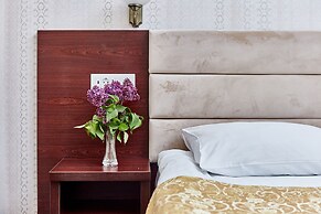 Royal Street Hotel