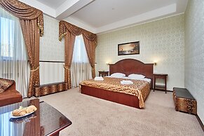 Royal Street Hotel